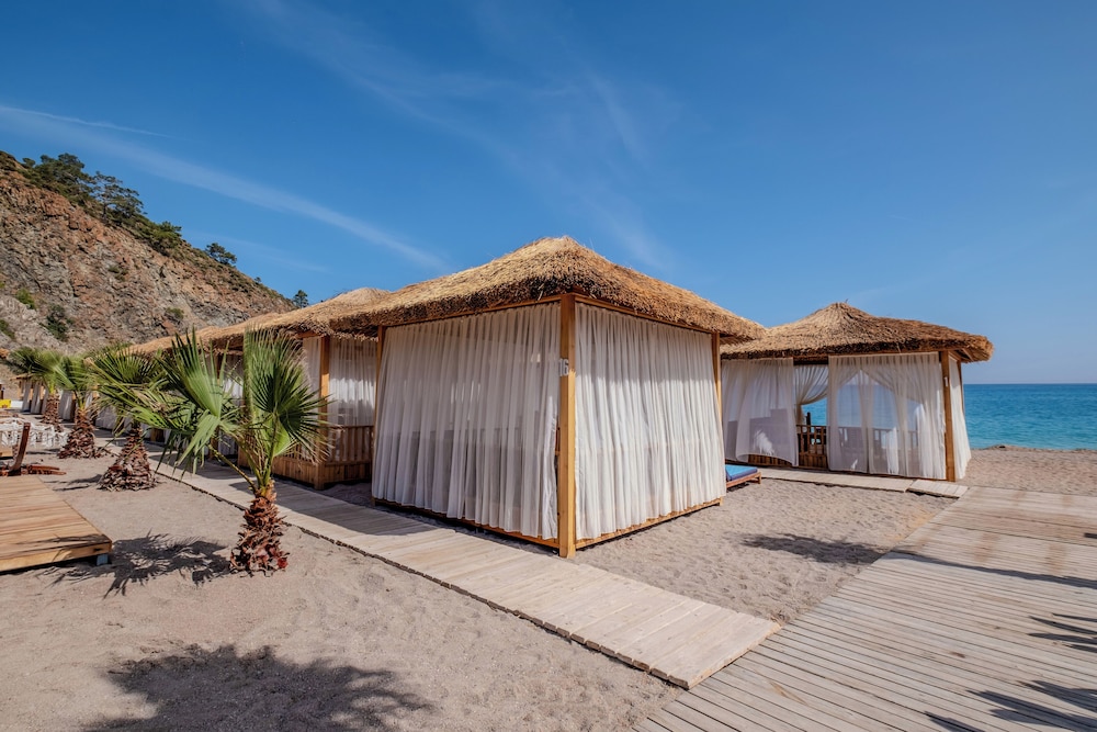 Rixos Premium Tekirova - The Land of Legends — Beach in Kemer