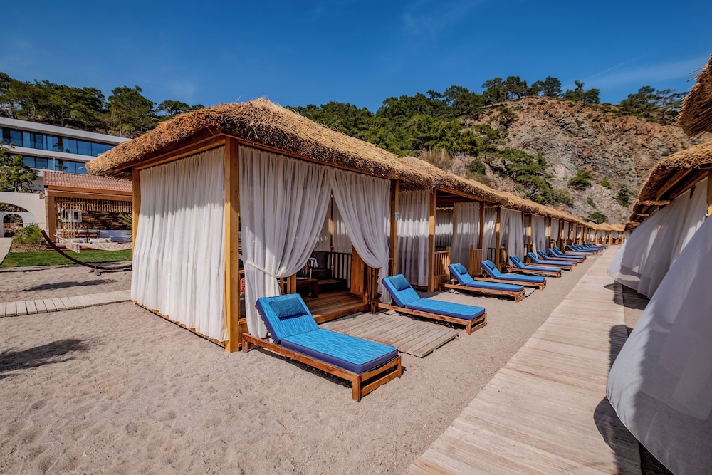Rixos Premium Tekirova - The Land of Legends — Beach in Kemer