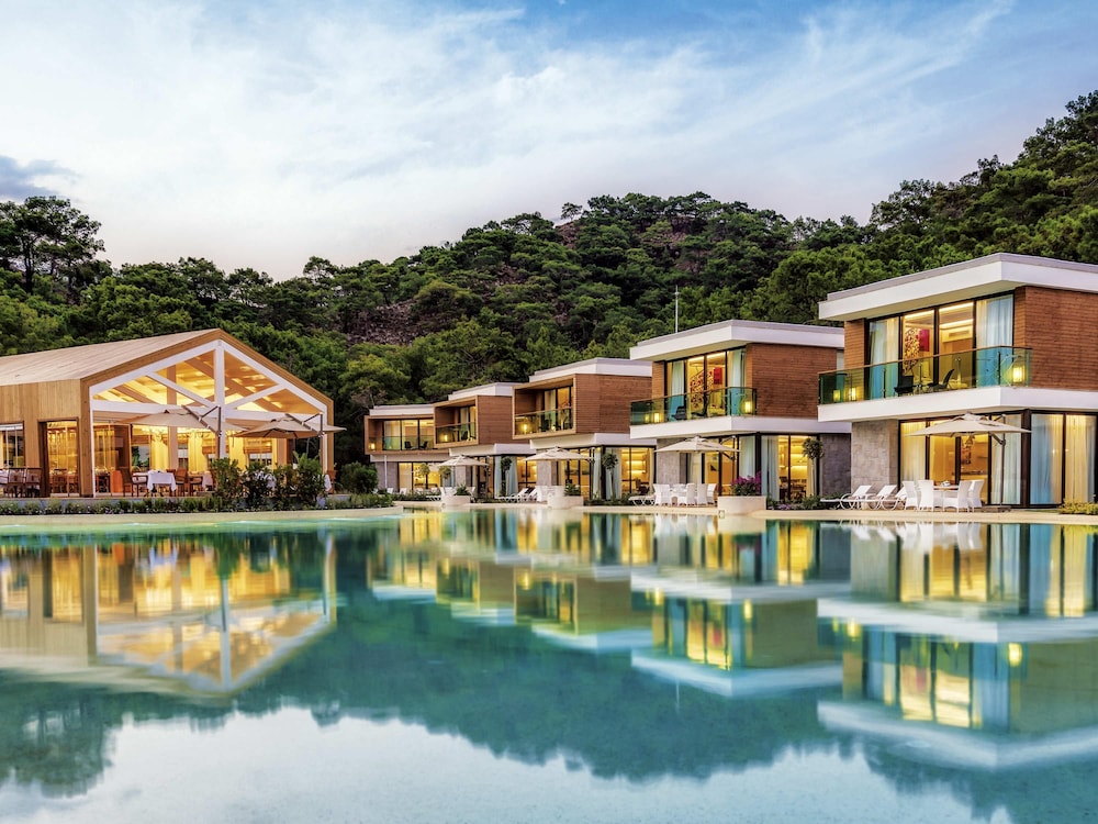 Rixos Premium Tekirova - The Land of Legends — Hotel building in Kemer