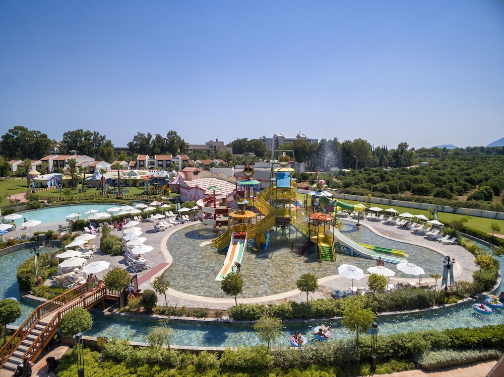 Rixos Premium Tekirova - The Land of Legends — Swimming pool in Kemer
