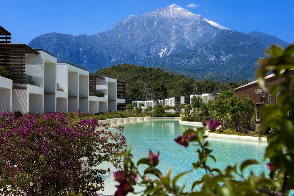 Rixos Premium Tekirova - The Land of Legends — Swimming pool in Kemer
