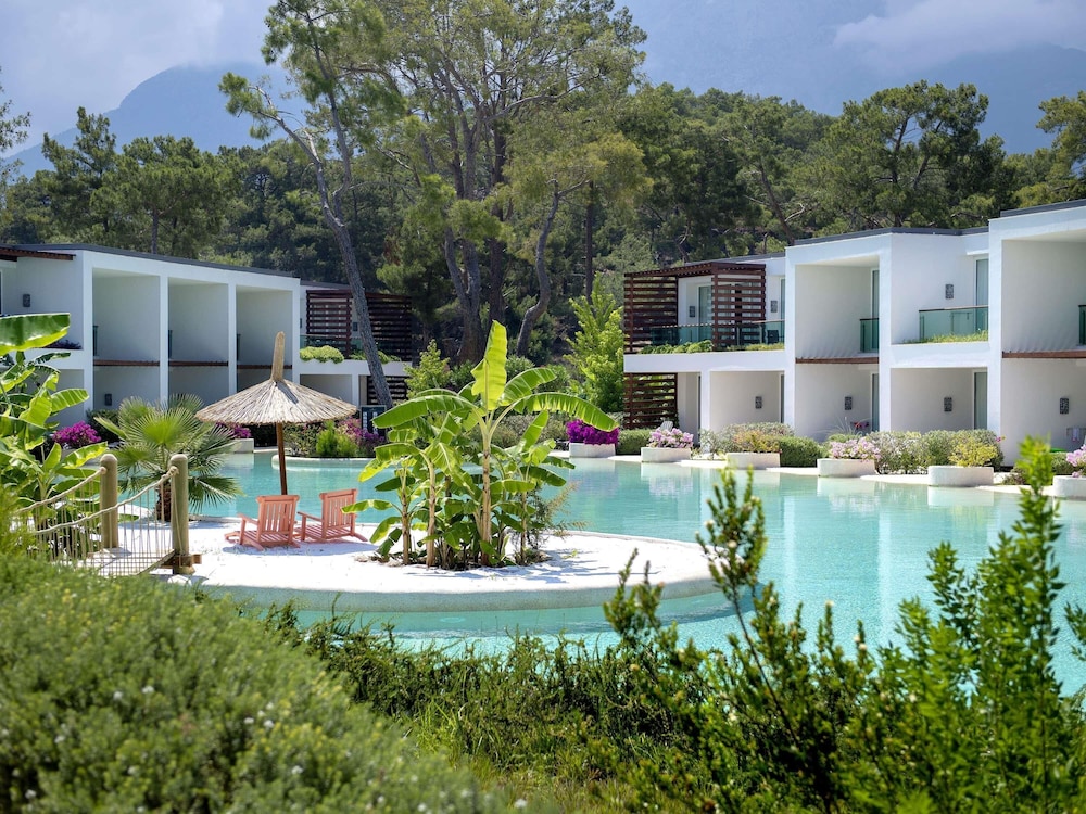 Rixos Premium Tekirova - The Land of Legends — Swimming pool in Kemer