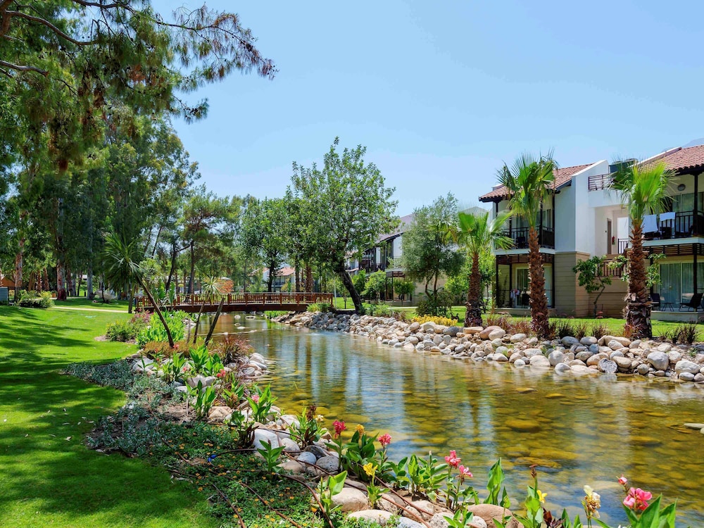 Rixos Premium Tekirova - The Land of Legends — Hotel building in Kemer