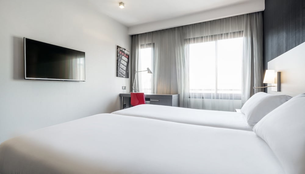 Hotel ILUNION Suites Madrid - zdjęcie 4
