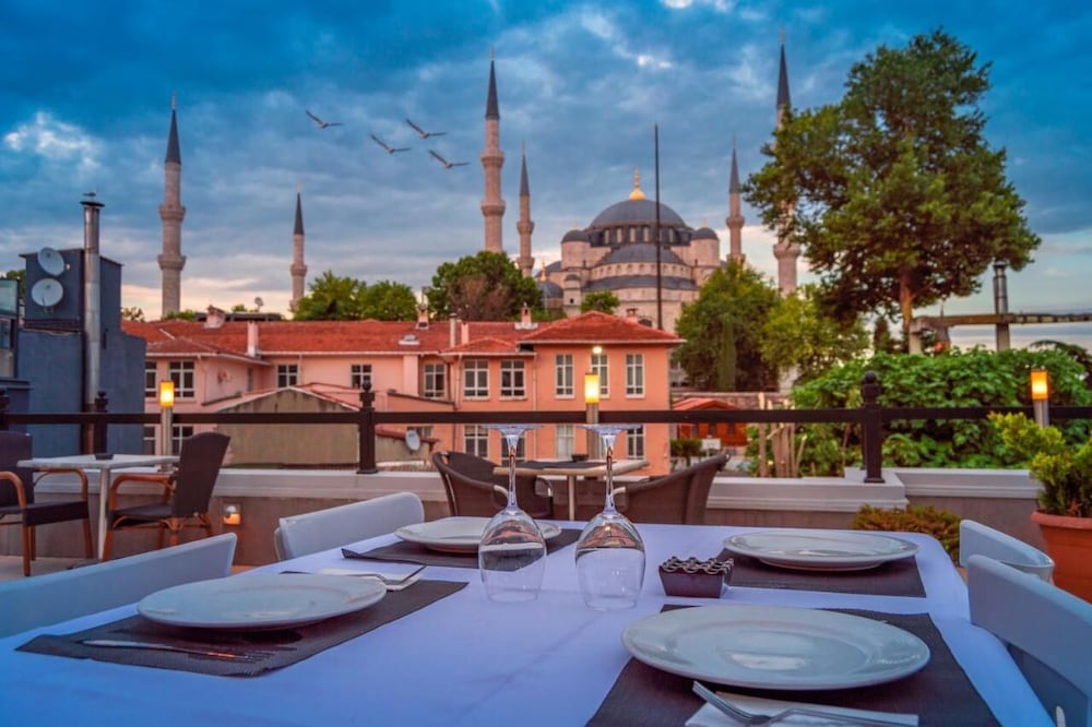 Sarnic Premier Hotel - Special Class — Restaurant & bars in Istanbul, Istanbul
