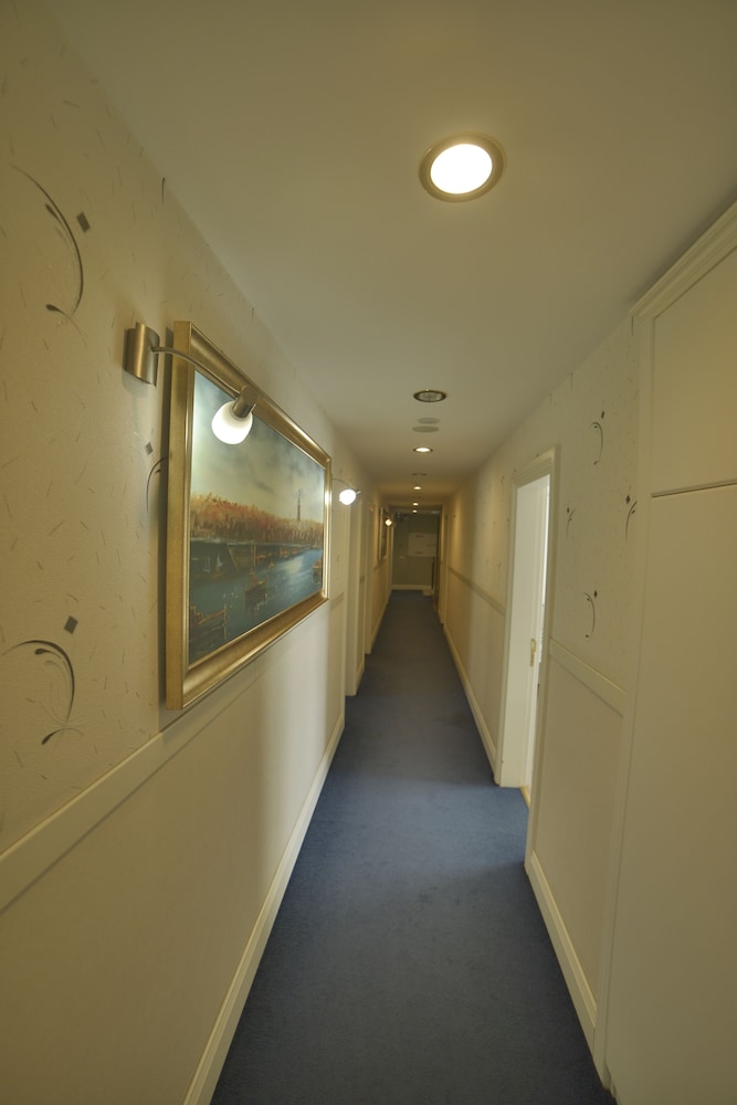 Sarnic Premier Hotel - Special Class — Hotel building in Istanbul, Istanbul