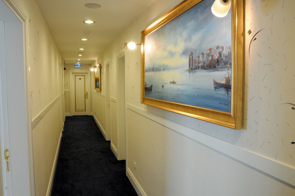 Sarnic Premier Hotel - Special Class — Hotel building in Istanbul, Istanbul