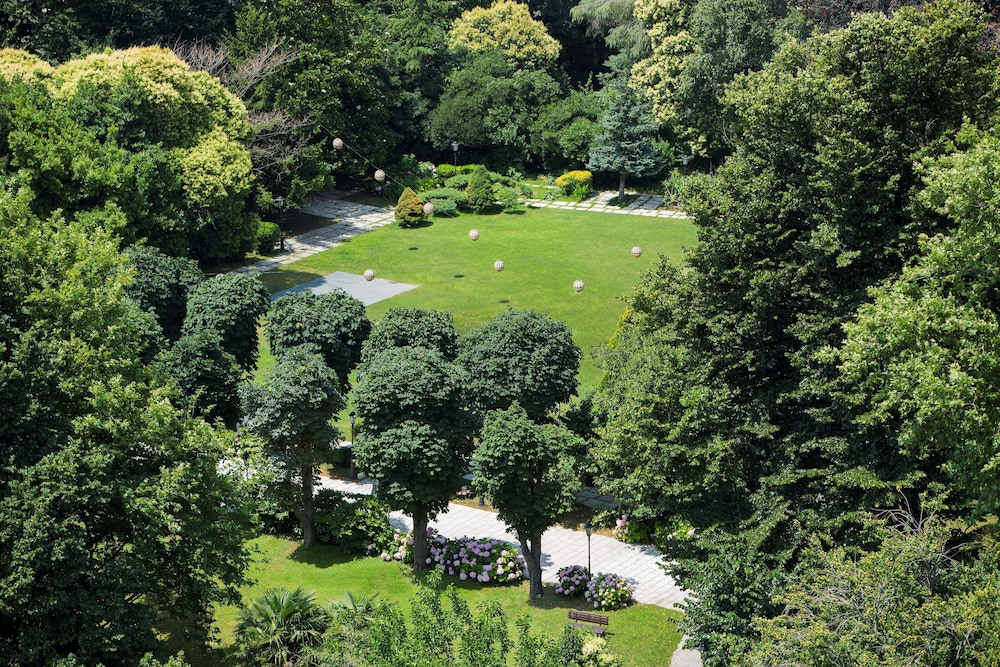 Hilton Istanbul Bosphorus — Sports & recreation in Istanbul, Istanbul
