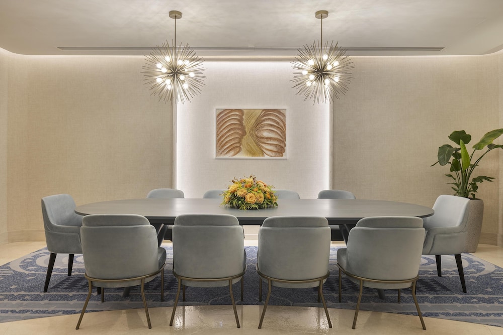 Hilton Istanbul Bosphorus — Restaurant & bars in Istanbul, Istanbul