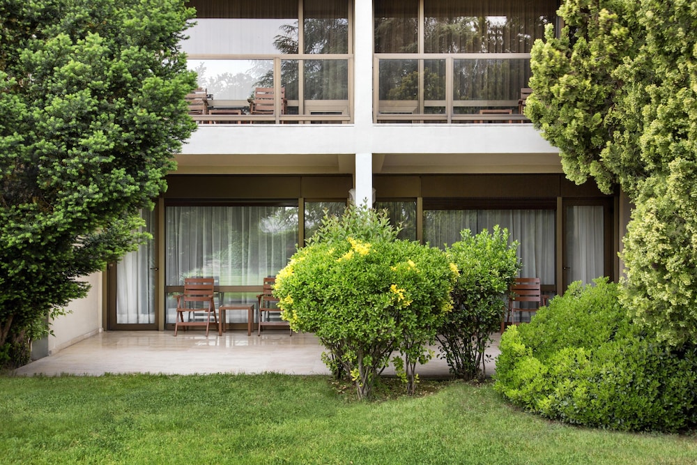 Hilton Istanbul Bosphorus — Hotel building in Istanbul, Istanbul
