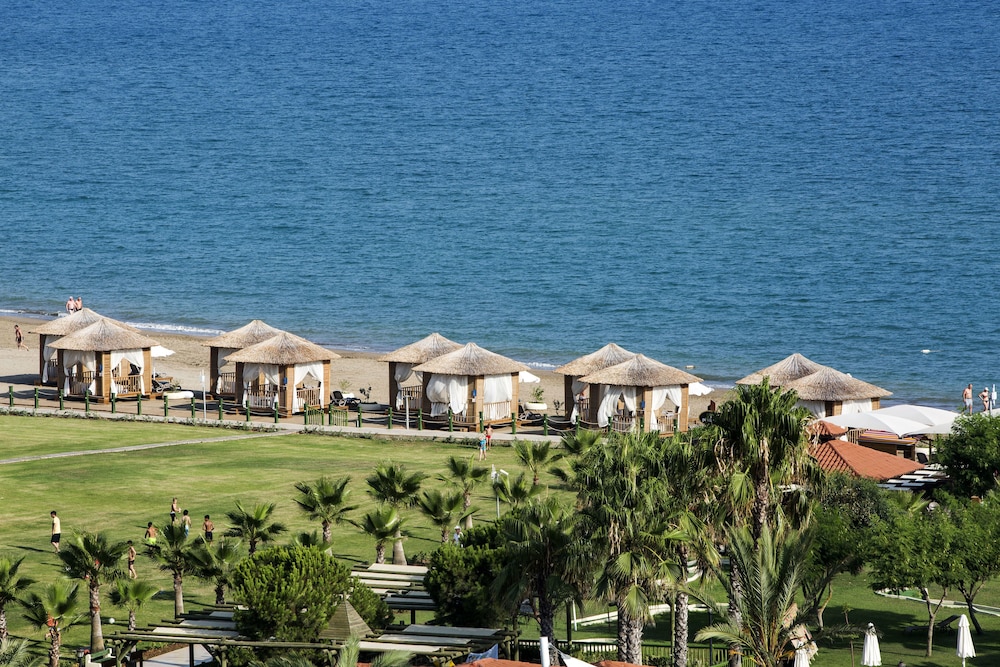 Bellis Deluxe Hotel — Beach in Belek