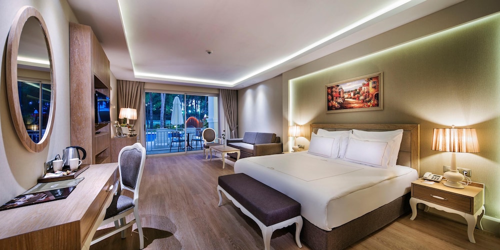 Bellis Deluxe Hotel — Hotel rooms in Belek