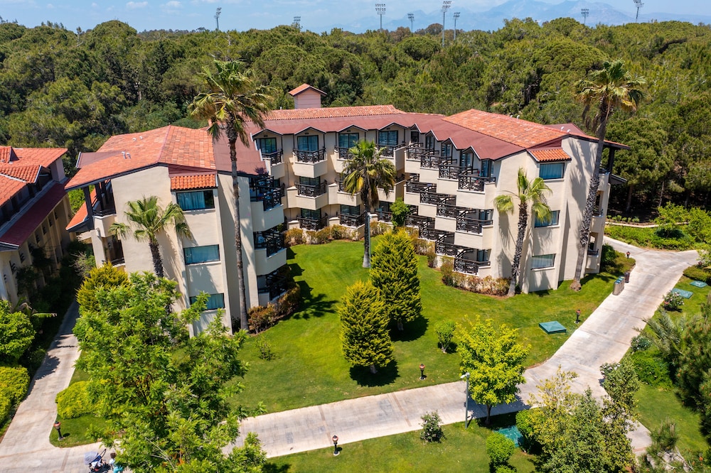 Bellis Deluxe Hotel — Hotel building in Belek
