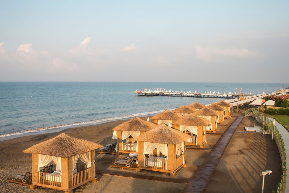 Bellis Deluxe Hotel — Beach in Belek