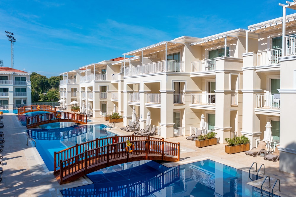 Bellis Deluxe Hotel — Hotel building in Belek