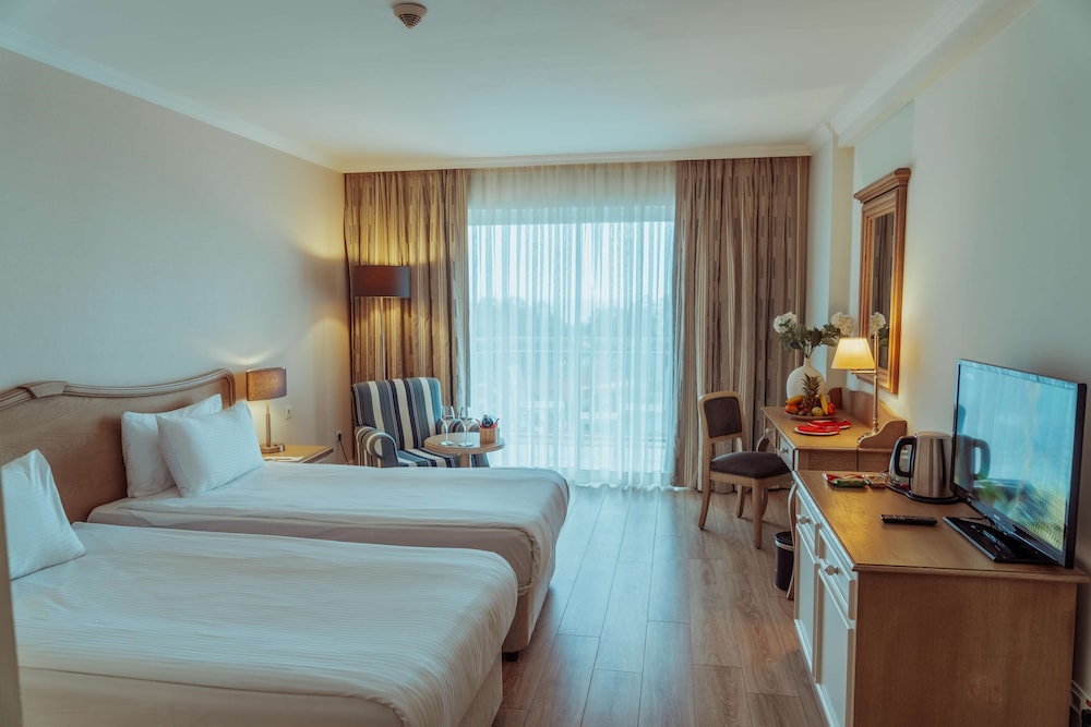 IC Hotels Santai Family Resort - All Inclusive — Rooms in Belek