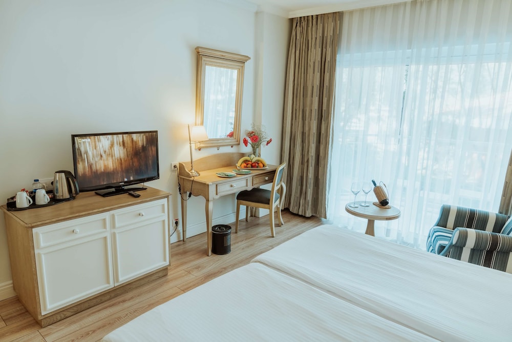 IC Hotels Santai Family Resort - All Inclusive — Rooms in Belek