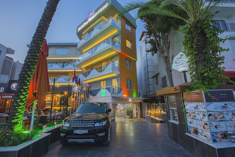Arsi Enfi City Beach Hotel — Hotel building in Alanya