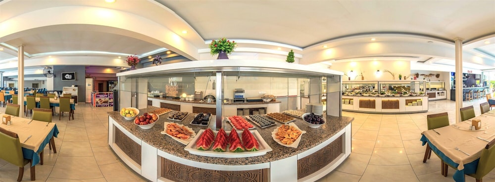 Arsi Enfi City Beach Hotel — Restaurant & bars in Alanya