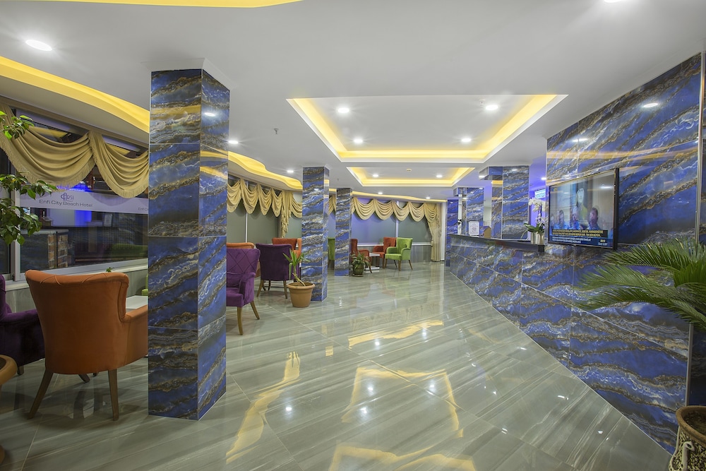 Arsi Enfi City Beach Hotel — Hotel building in Alanya