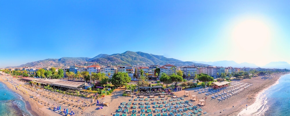 Arsi Enfi City Beach Hotel — Beach in Alanya