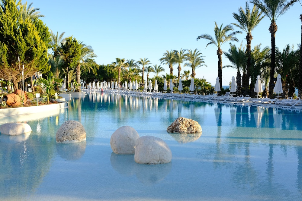 Paloma Perissia - All Inclusive — Swimming pool in Side