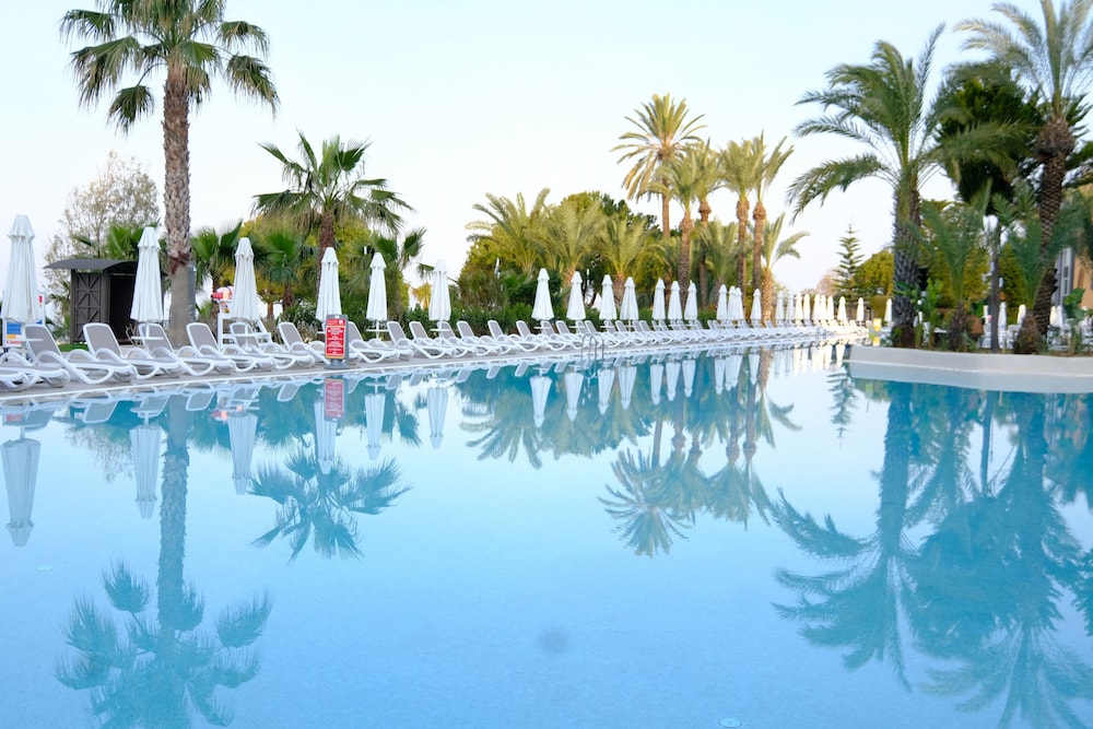 Paloma Perissia - All Inclusive — Swimming pool in Side