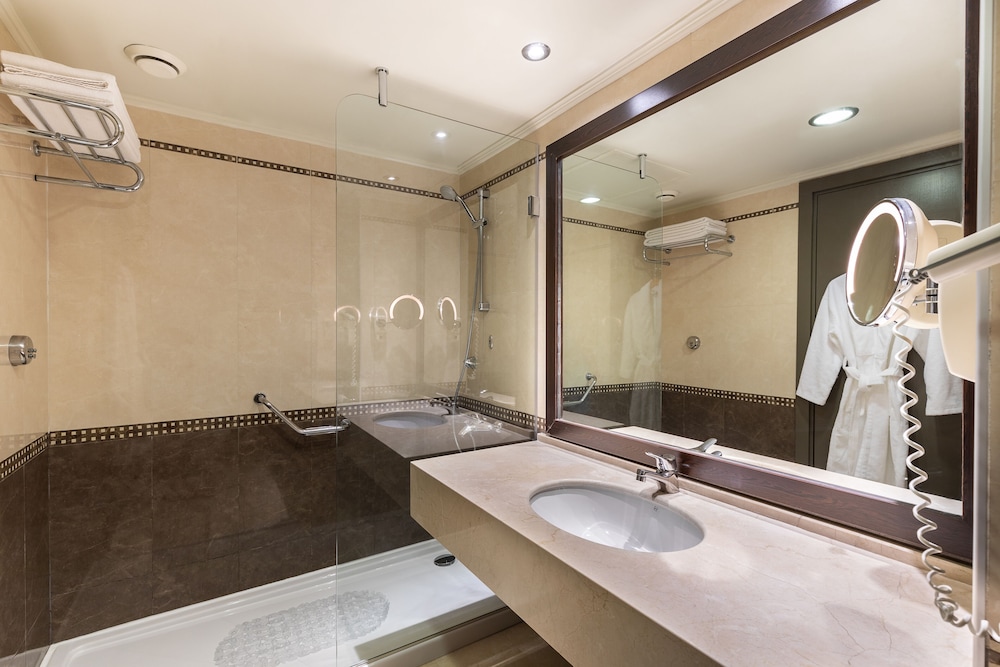 Paloma Perissia - All Inclusive — Hotel rooms in Side