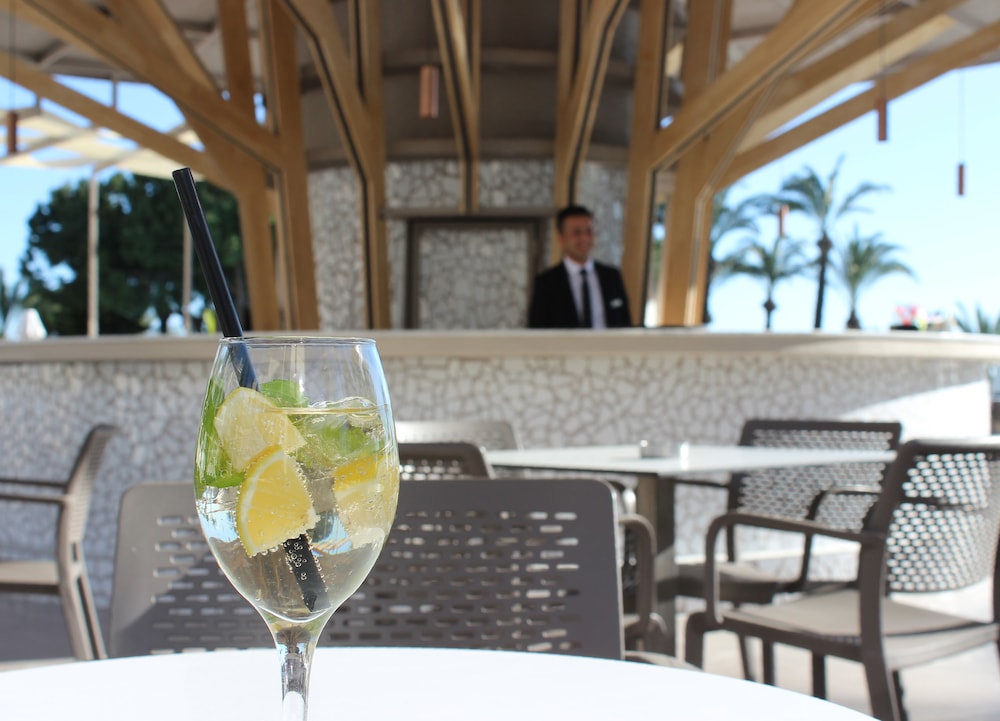Paloma Perissia - All Inclusive — Restaurant & bars in Side