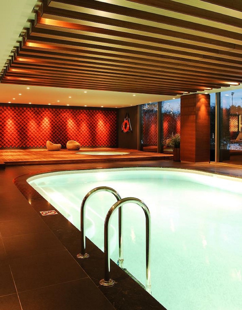 Sheraton Istanbul Atakoy Hotel — Swimming pool in Istanbul, Istanbul