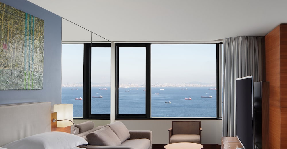 Sheraton Istanbul Atakoy Hotel — Hotel rooms in Istanbul, Istanbul