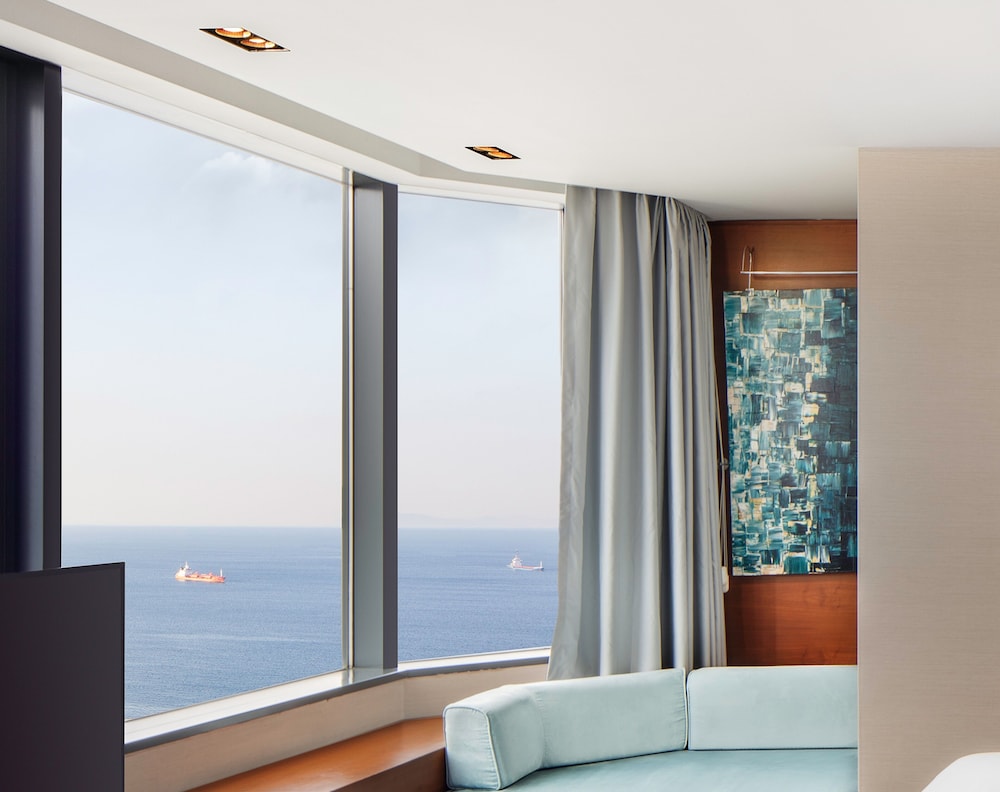 Sheraton Istanbul Atakoy Hotel — Hotel rooms in Istanbul, Istanbul