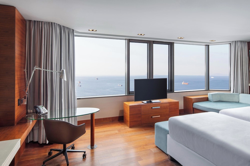 Sheraton Istanbul Atakoy Hotel — Hotel rooms in Istanbul, Istanbul