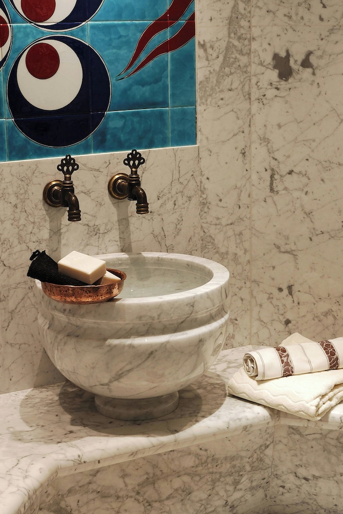 Sheraton Istanbul Atakoy Hotel — Spa in Istanbul, Istanbul