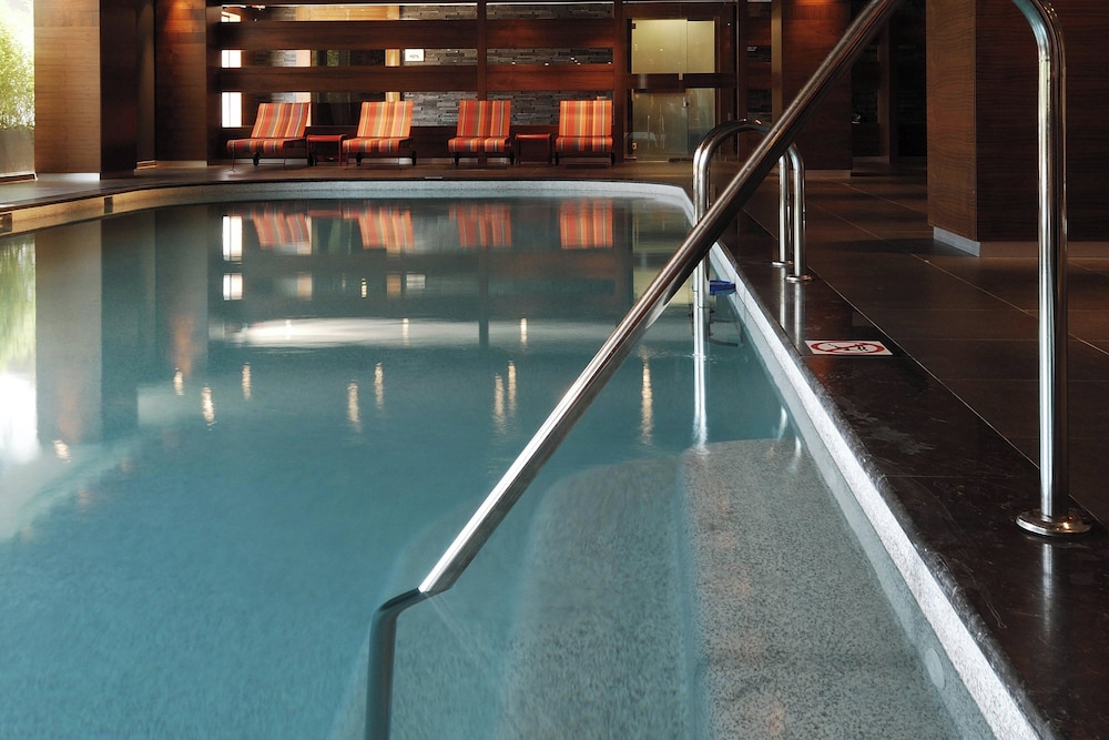 Sheraton Istanbul Atakoy Hotel — Swimming pool in Istanbul, Istanbul