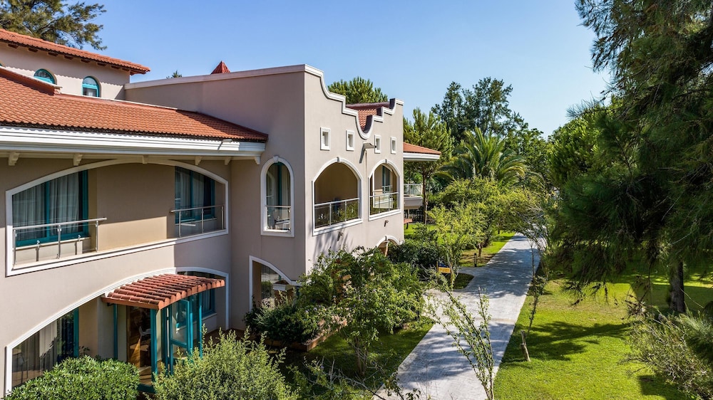 Sirene Belek Hotel — Hotel building in Belek