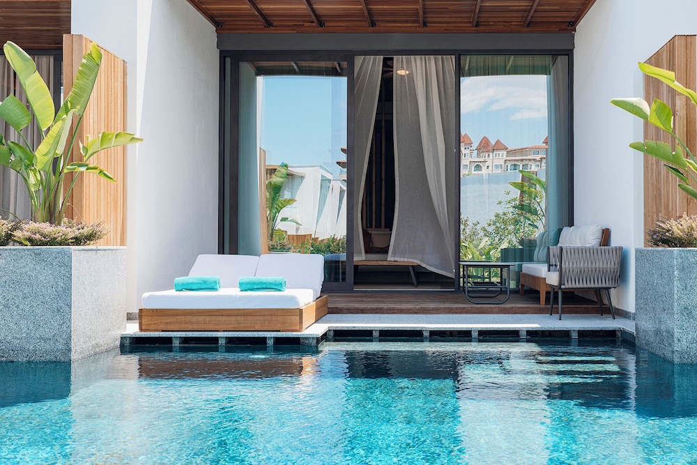 Sirene Belek Hotel — Swimming pool in Belek