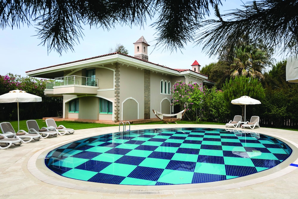 Sirene Belek Hotel — Swimming pool in Belek