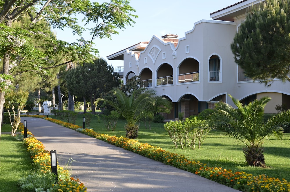 Sirene Belek Hotel — Hotel building in Belek