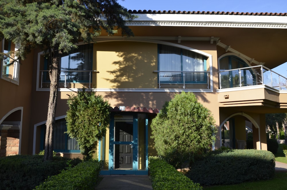 Sirene Belek Hotel — Hotel building in Belek
