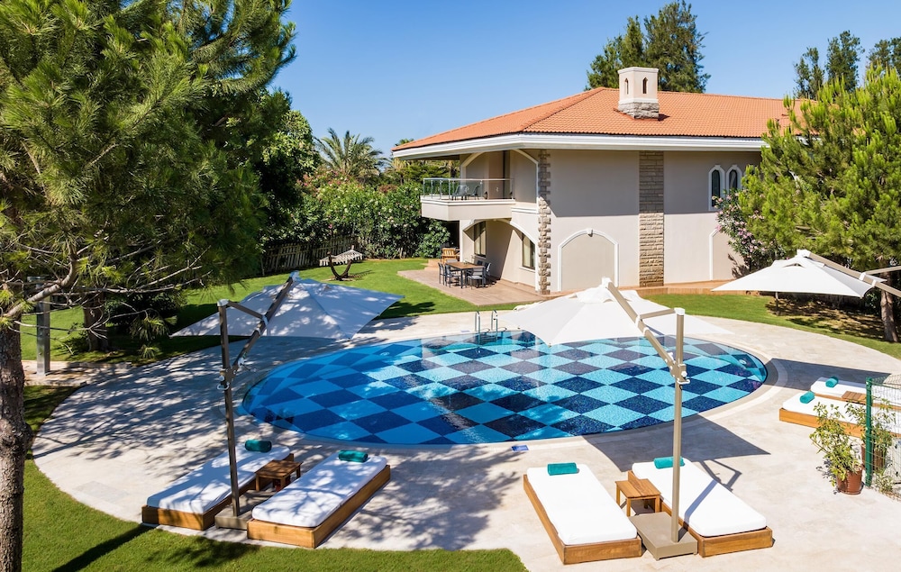 Sirene Belek Hotel — Swimming pool in Belek