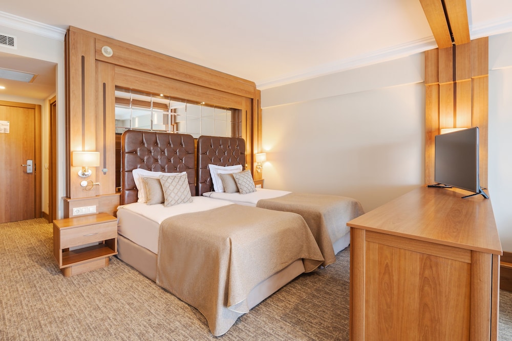 Sueno Hotels Golf Belek - Free Access to Sueno Hotels Deluxe Belek Facilities - All inclusive — Hotel rooms in Belek