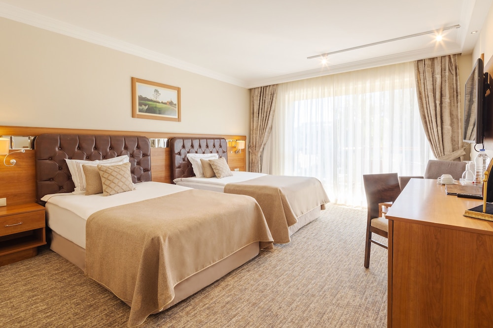 Sueno Hotels Golf Belek - Free Access to Sueno Hotels Deluxe Belek Facilities - All inclusive — Hotel rooms in Belek