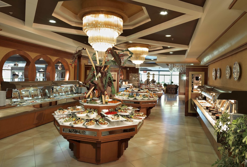 Sueno Hotels Golf Belek - Free Access to Sueno Hotels Deluxe Belek Facilities - All inclusive — Restaurant & bars in Belek