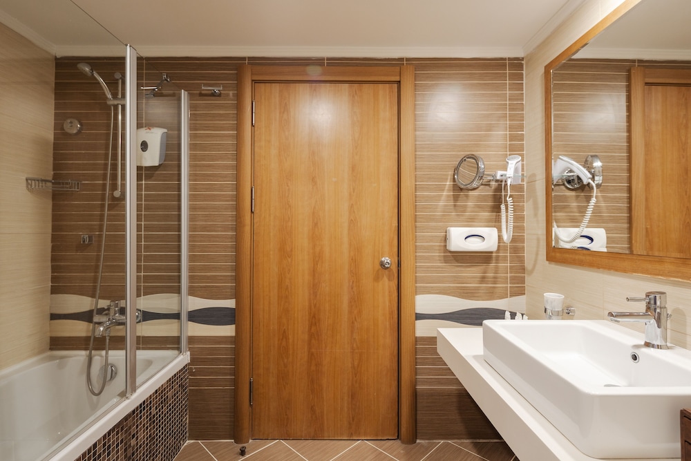 Sueno Hotels Golf Belek - Free Access to Sueno Hotels Deluxe Belek Facilities - All inclusive — Hotel rooms in Belek