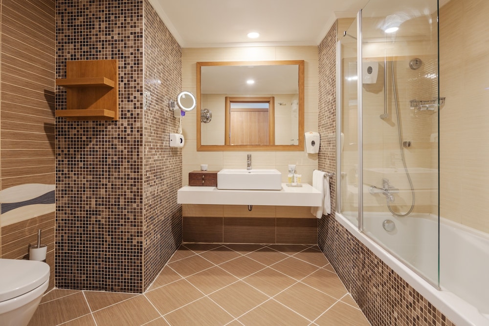 Sueno Hotels Golf Belek - Free Access to Sueno Hotels Deluxe Belek Facilities - All inclusive — Hotel rooms in Belek