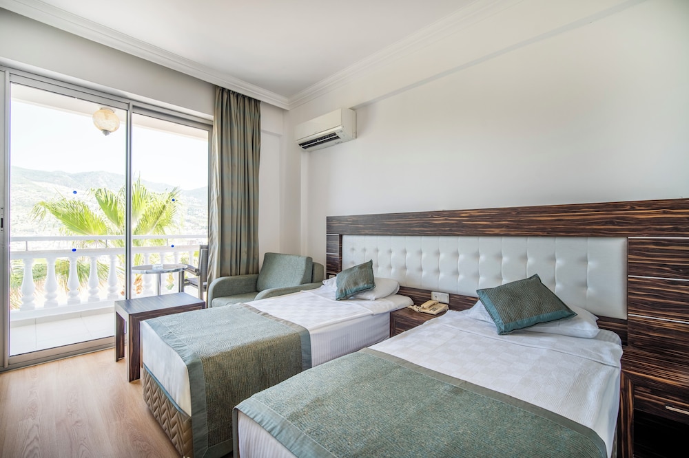 Sunny Hill Alya Hotel — Hotel rooms in Alanya