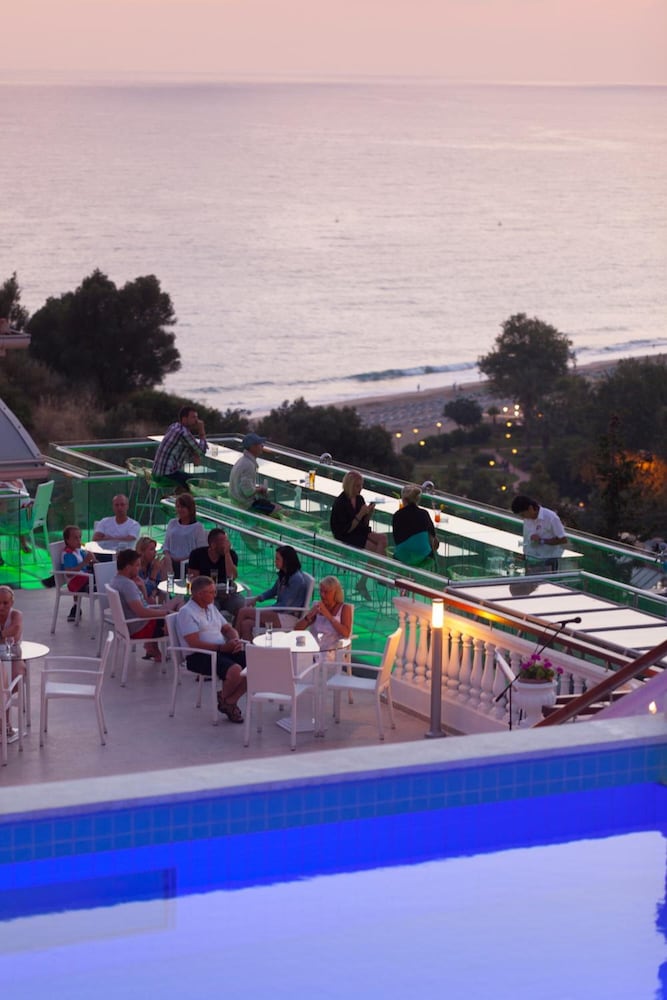 Sunny Hill Alya Hotel — Restaurant & bars in Alanya