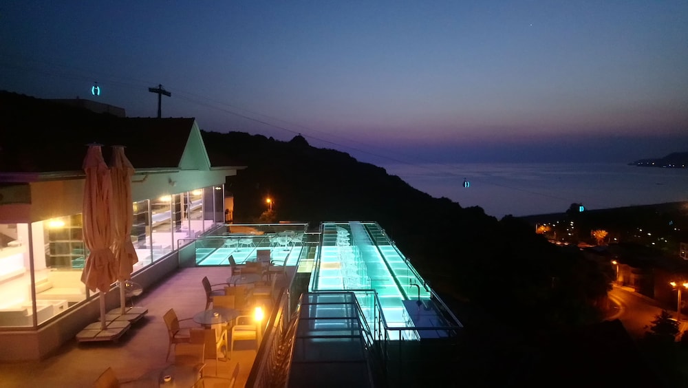 Sunny Hill Alya Hotel — Restaurant & bars in Alanya