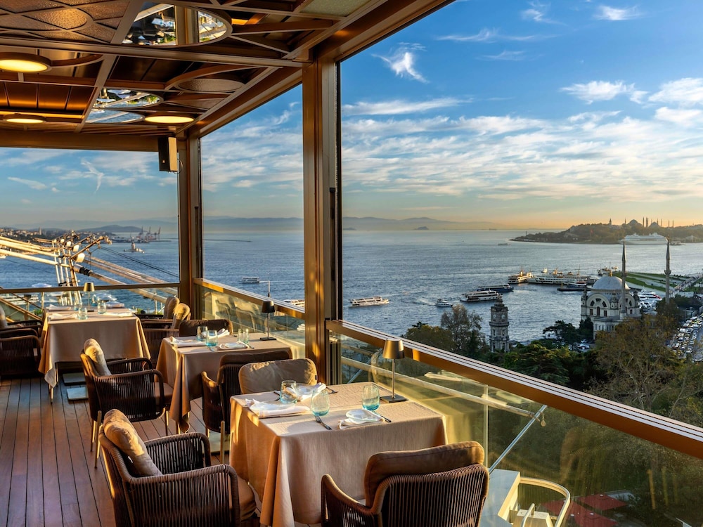 Swissotel The Bosphorus Istanbul — Restaurant & bars in Istanbul, Istanbul